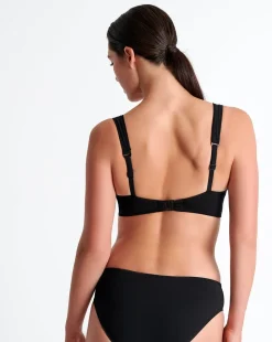 Elegant and Supportive Bikini Top: Size M (10)