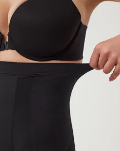 High-Waisted Mid-Thigh Short: OnCore Sculpting