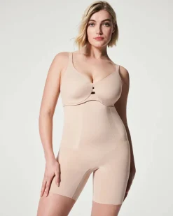 High-Waisted Mid-Thigh Short: OnCore Sculpting