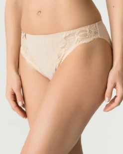 Madison Rio Brief