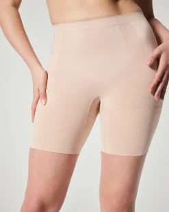 Mid-Thigh Short: OnCore Sculpting