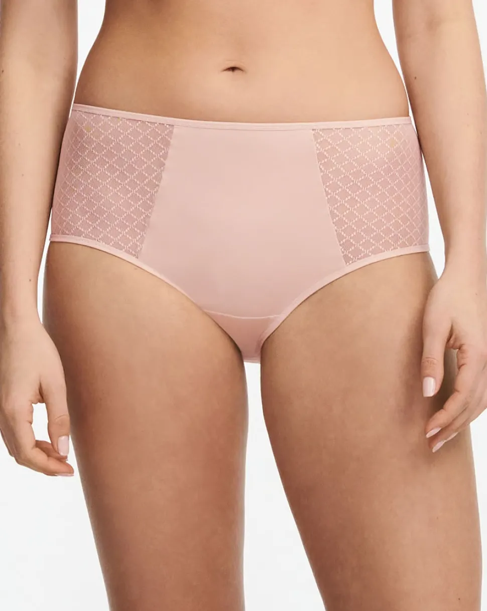 Norah Chic Full Brief