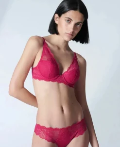 Reve Plunging Push-Up Bra: Size 34C