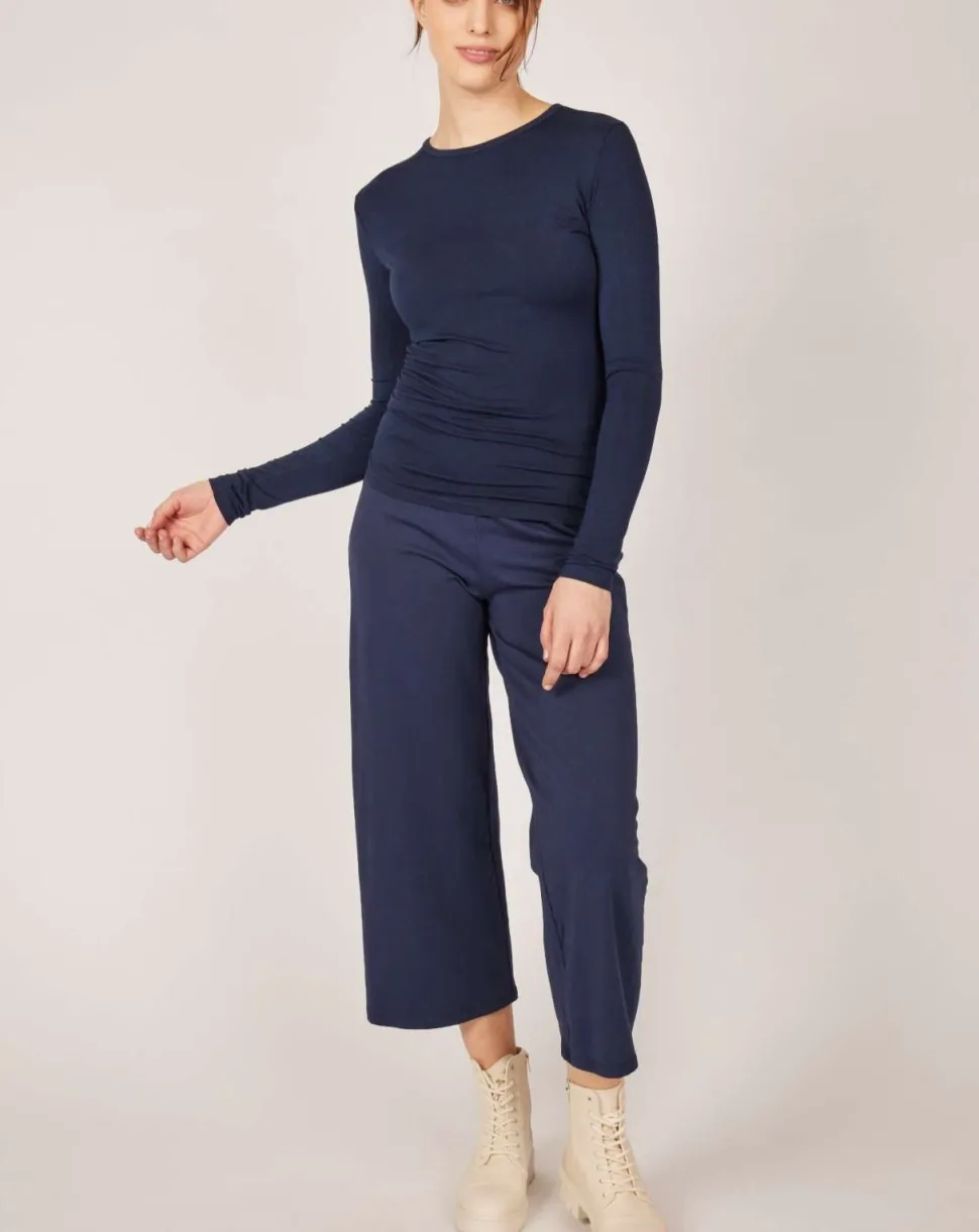 Second Skin Crew Neck Top & Terry Cotton Crop Pant: Size XL